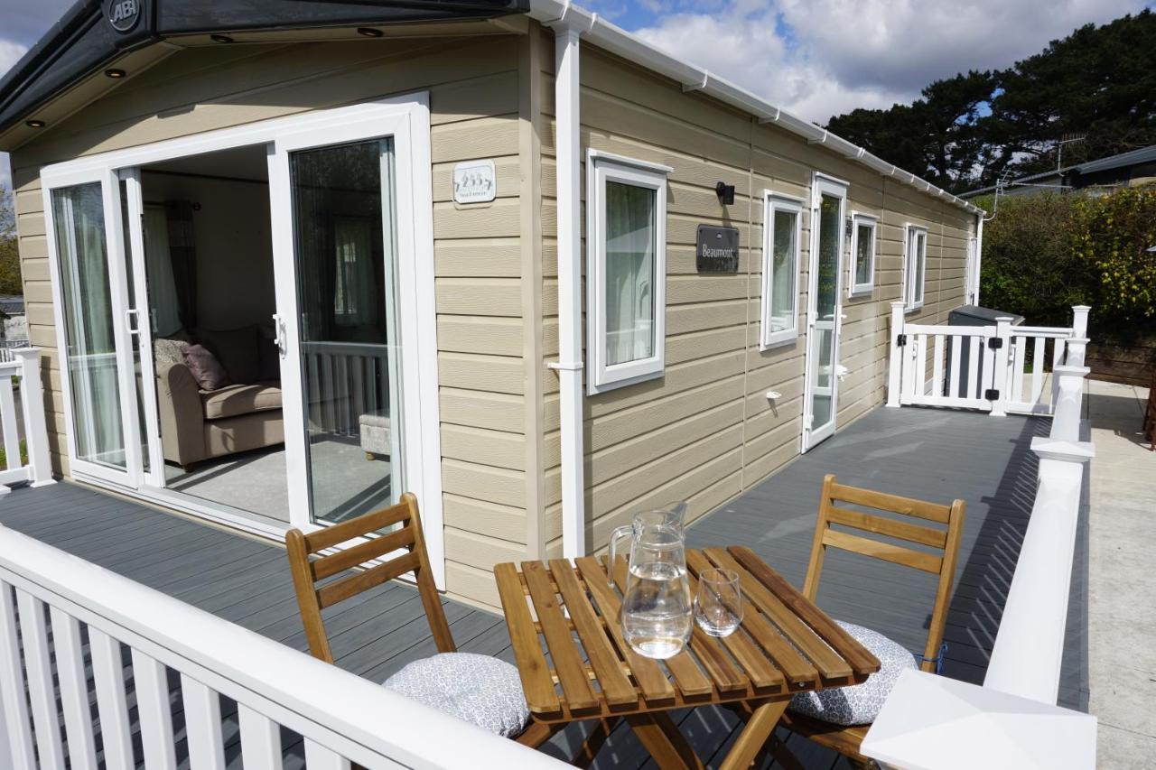 Dotty'S Retreat Milford on Sea Exterior photo