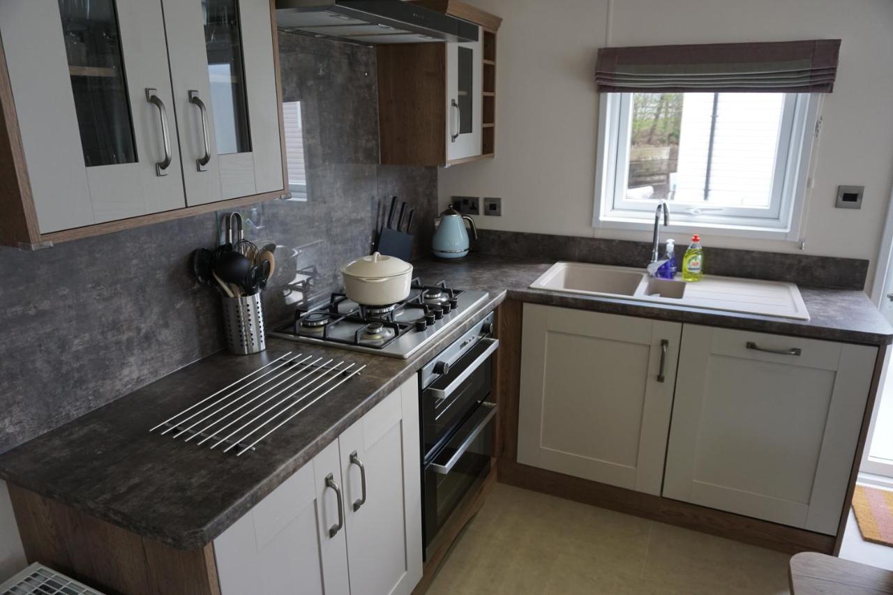 Dotty'S Retreat Milford on Sea Exterior photo